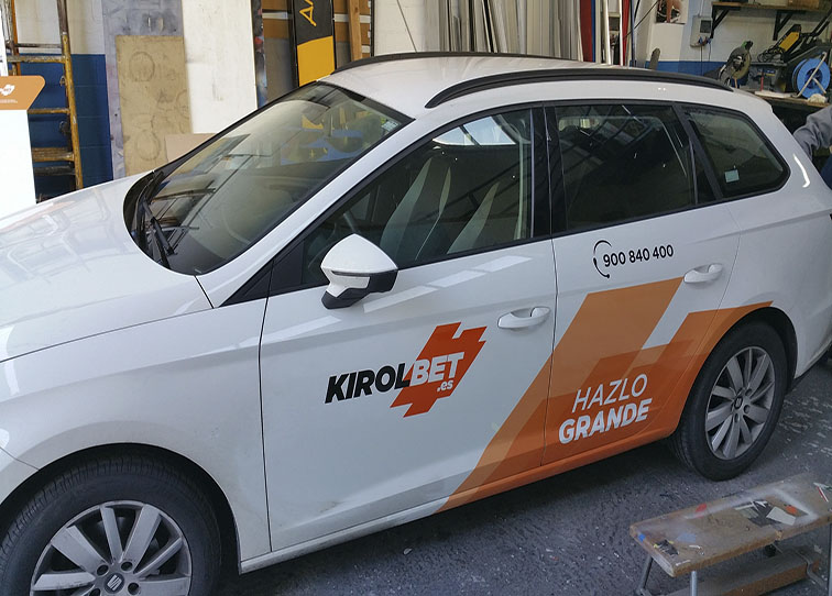 coche-comercial-rotulado