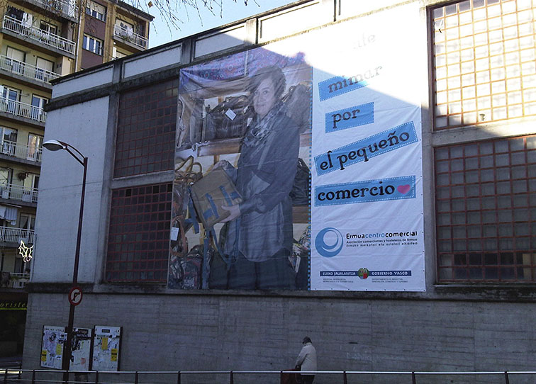 publicidad-en-fachadas-lonas