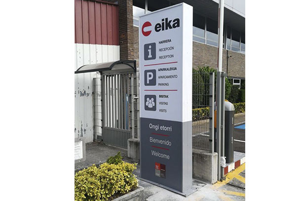 totem-rotulo-corporeo-empresa