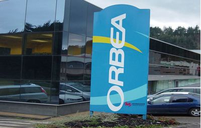 monolito-entrada-empresa-orbea-bizkaia